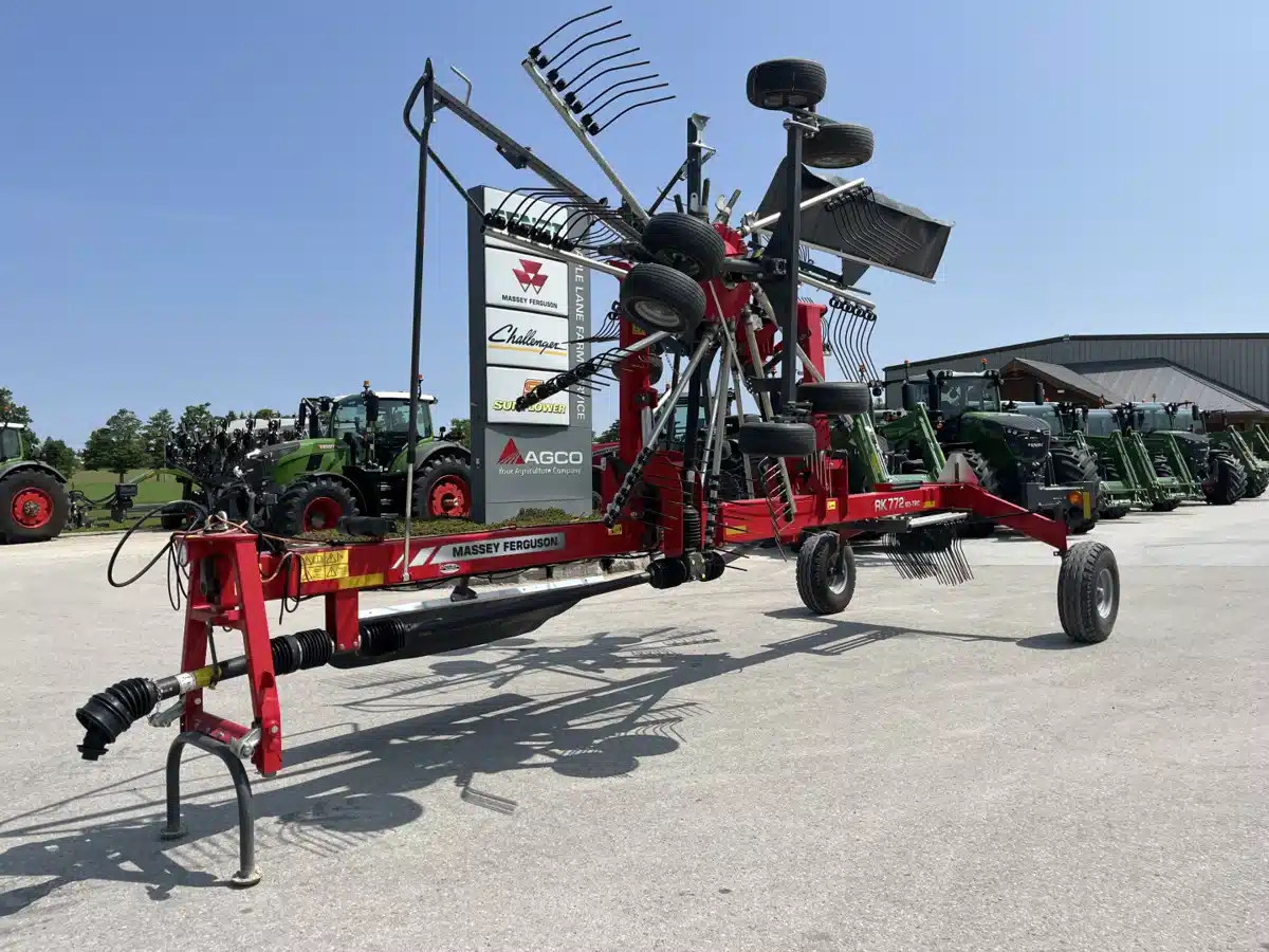 Gallery image 1 for New 2024 Massey Ferguson RK 772 Rake
