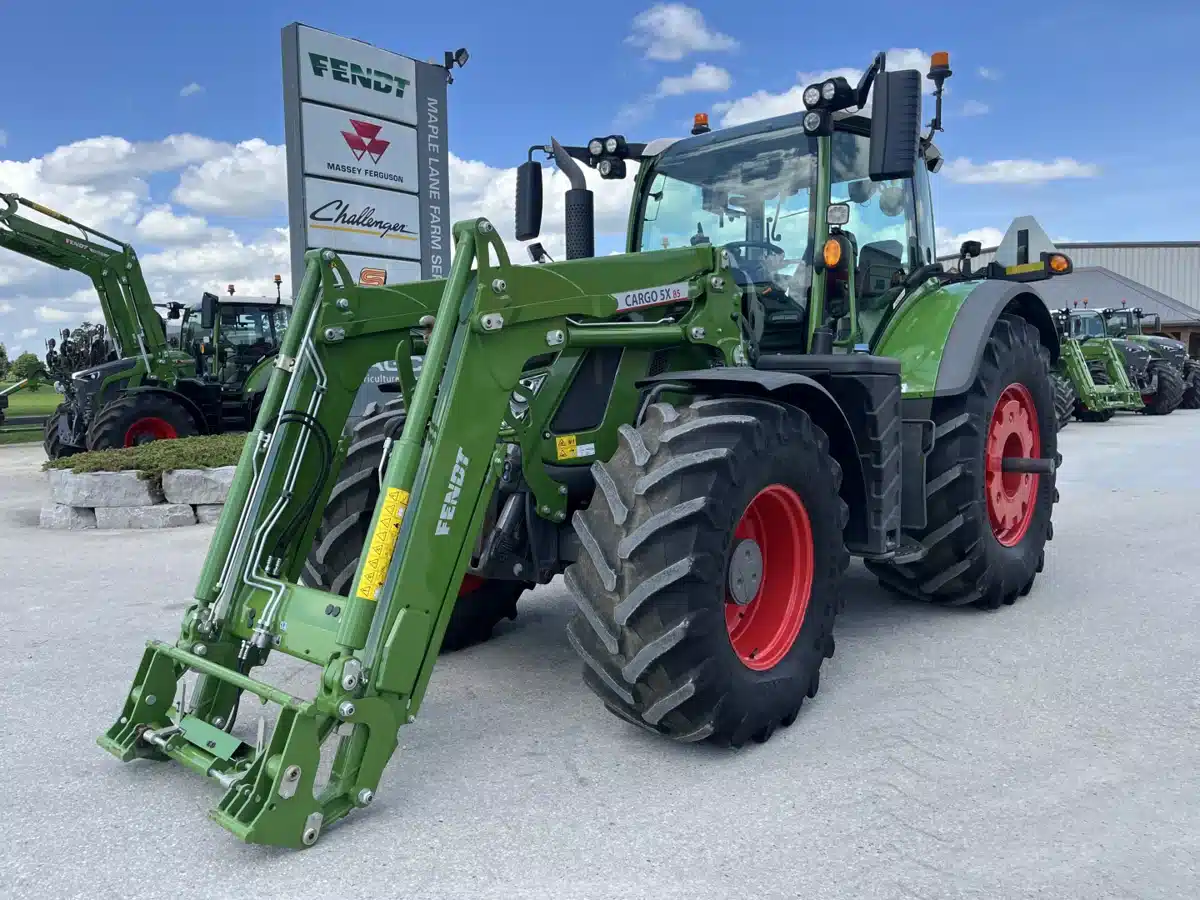 Gallery image 1 for Used 2022 Fendt 724 VARIO Tractor