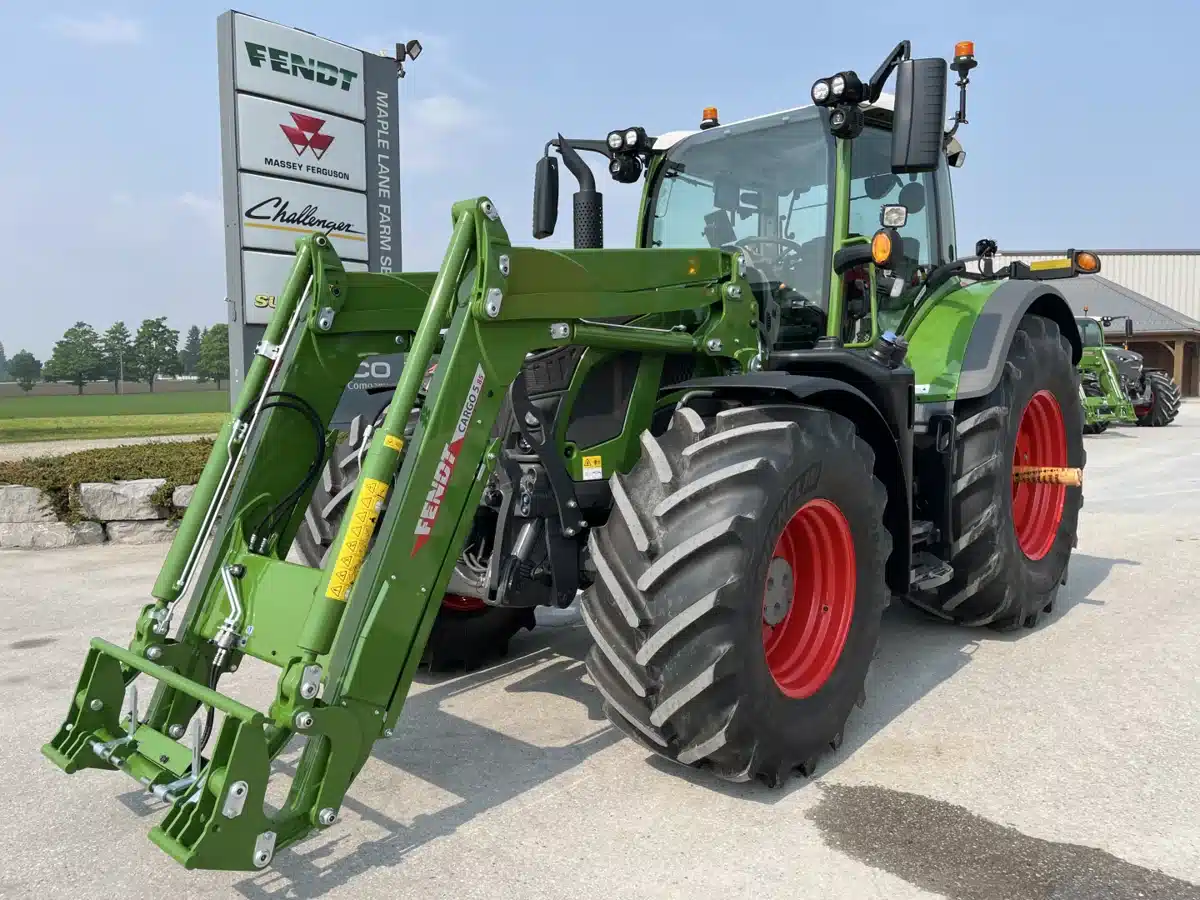 Gallery image 1 for New 2025 Fendt 620 VARIO Tractor