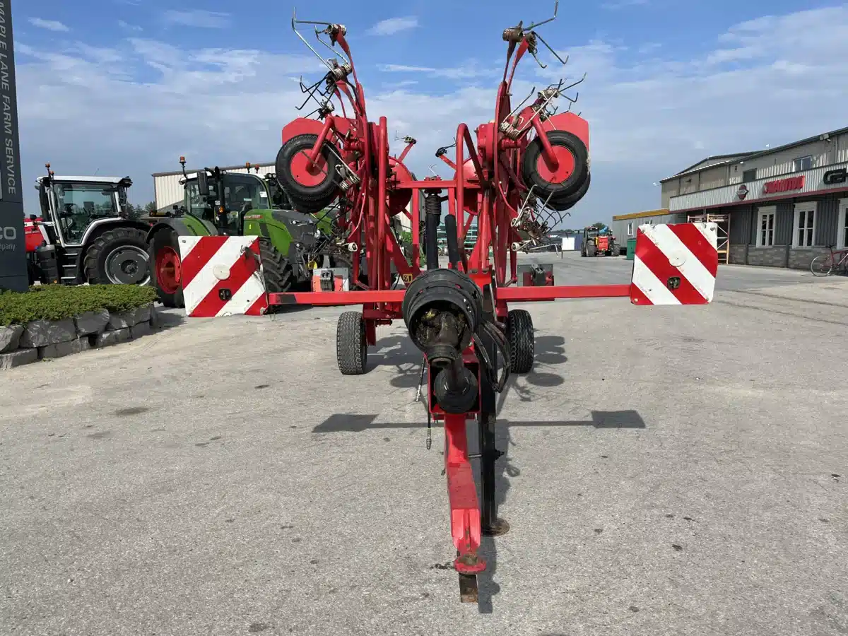 Gallery image 2 for Used 2008 Lely 1020 P Tedder Rake