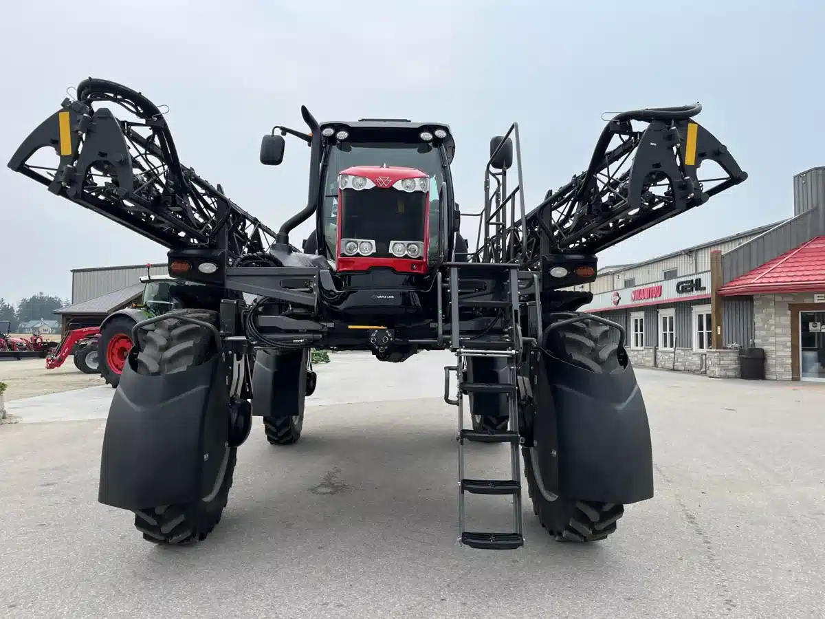 Gallery image 2 for New 2025 Massey Ferguson 530R Anhydrous Applicator