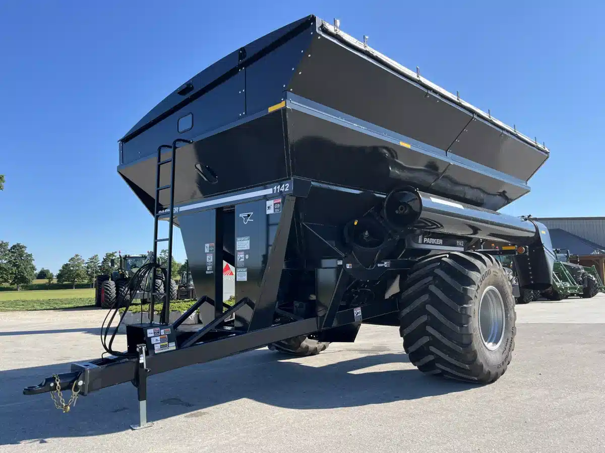 Gallery image 1 for New 2025 Parker 1142 Grain Cart