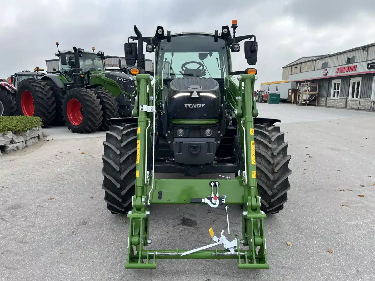 Gallery image 2 for New 2025 Fendt 211 Tractor