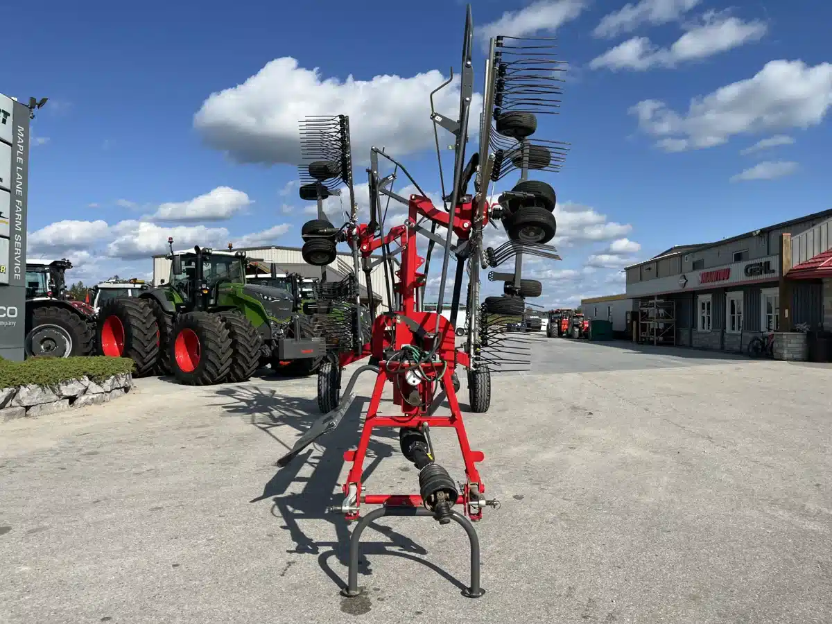 Gallery image 2 for Used 2023 Massey Ferguson RK 772 Rake