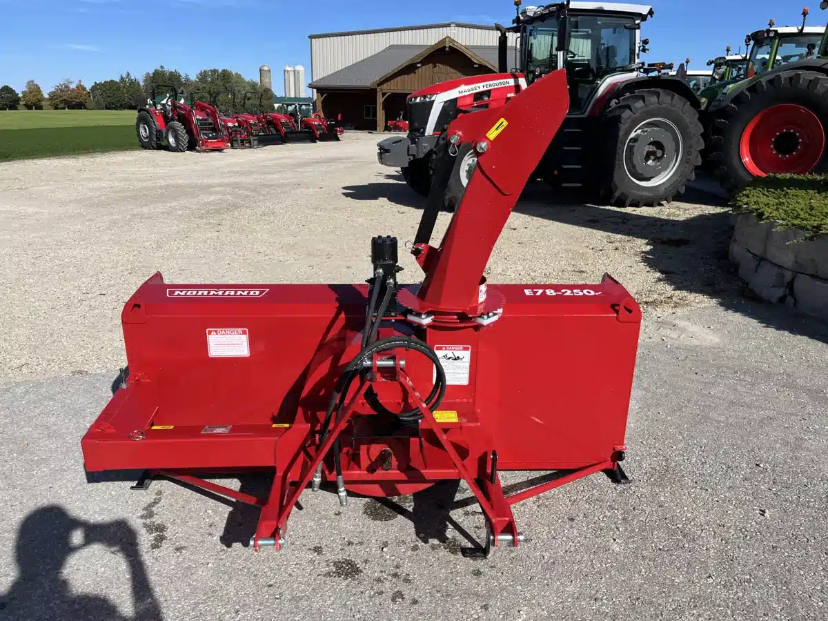 Gallery image 2 for New 2025 Normand E78-250 Snow Blower