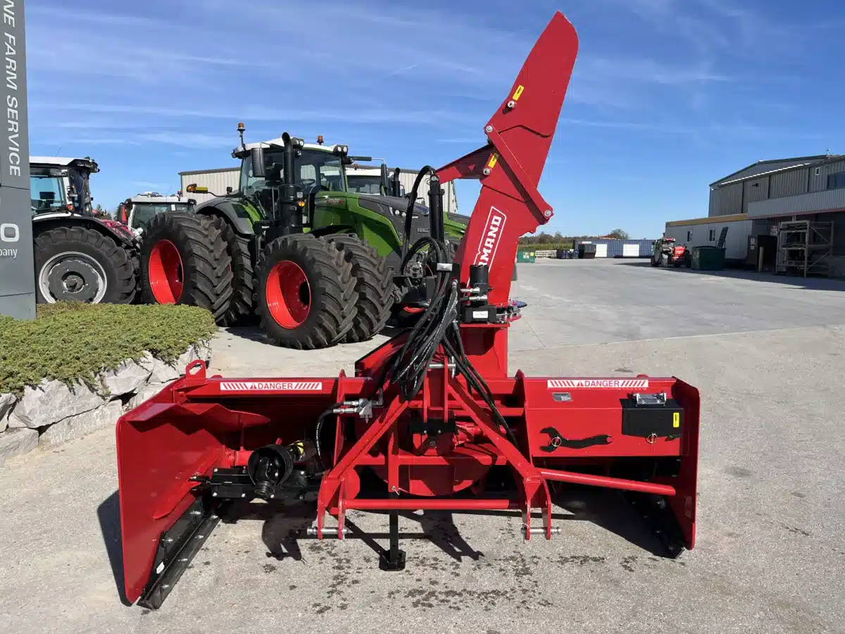 Gallery image 2 for New 2025 Normand N100-310HYB-EXT40 Snow Blower