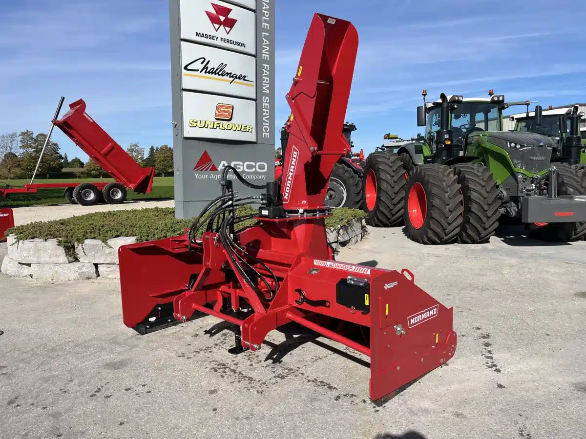 Gallery image 1 for New 2025 Normand N100-310HYB-EXT40 Snow Blower