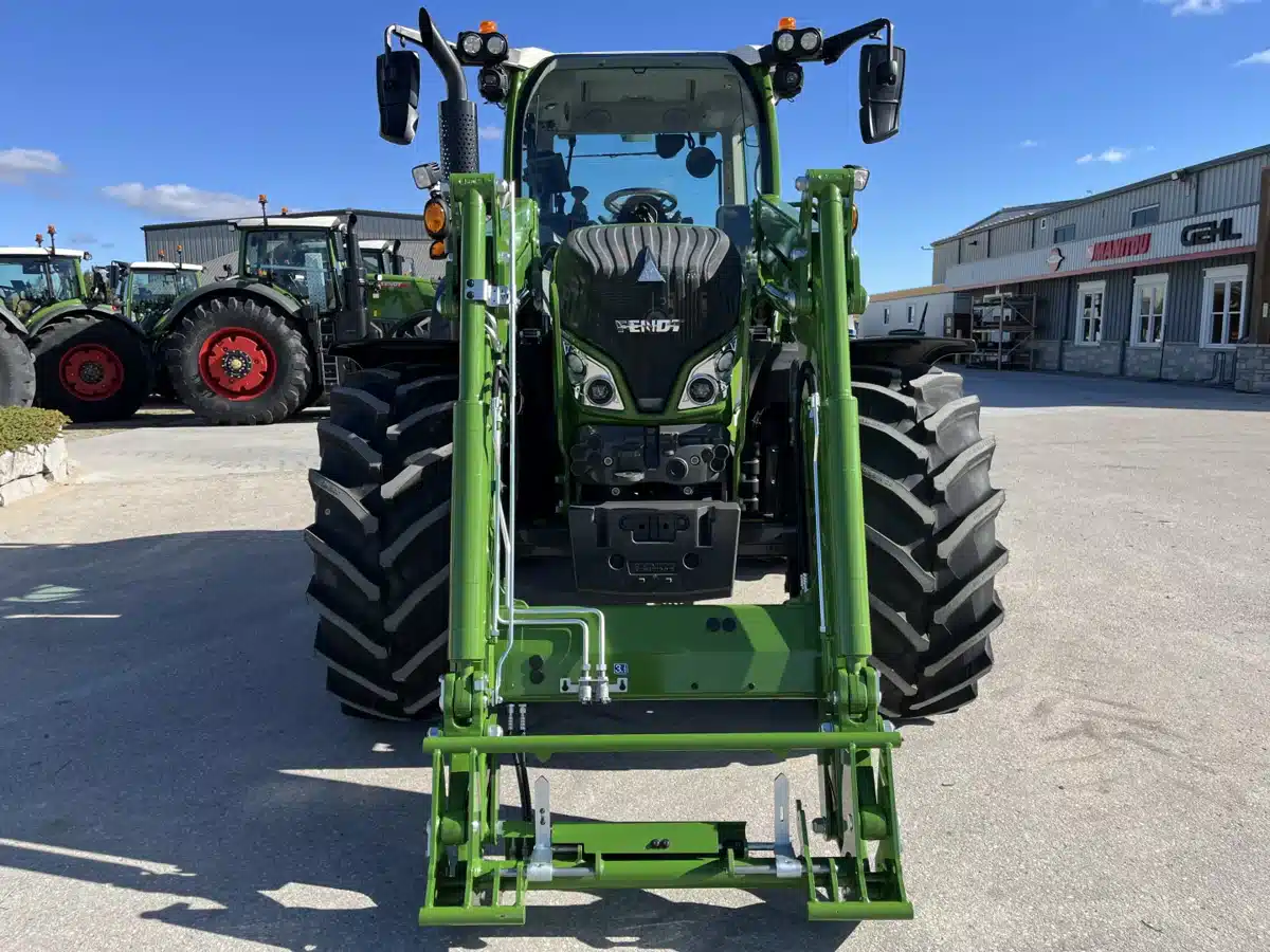 Gallery image 2 for New 2025 Fendt 516 VARIO Tractor