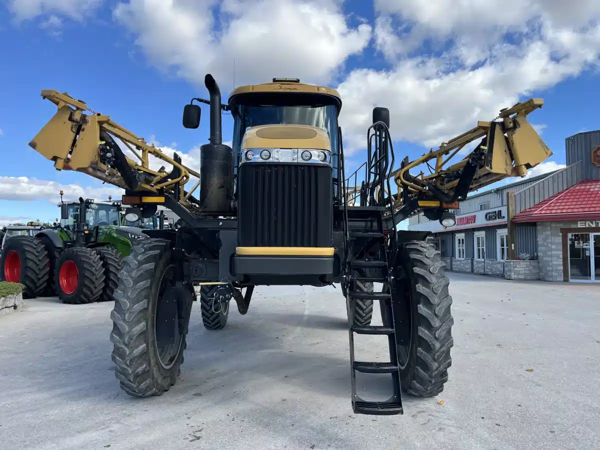 Gallery image 2 for Used 2015 Challenger Rogator 1100B Anhydrous Applicator