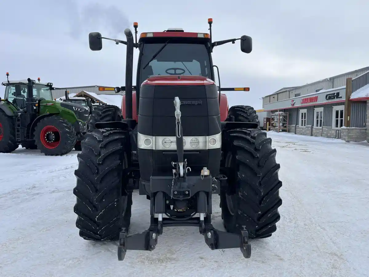 Gallery image 2 for Used 2012 Case IH MAGNUM 225 Tractor