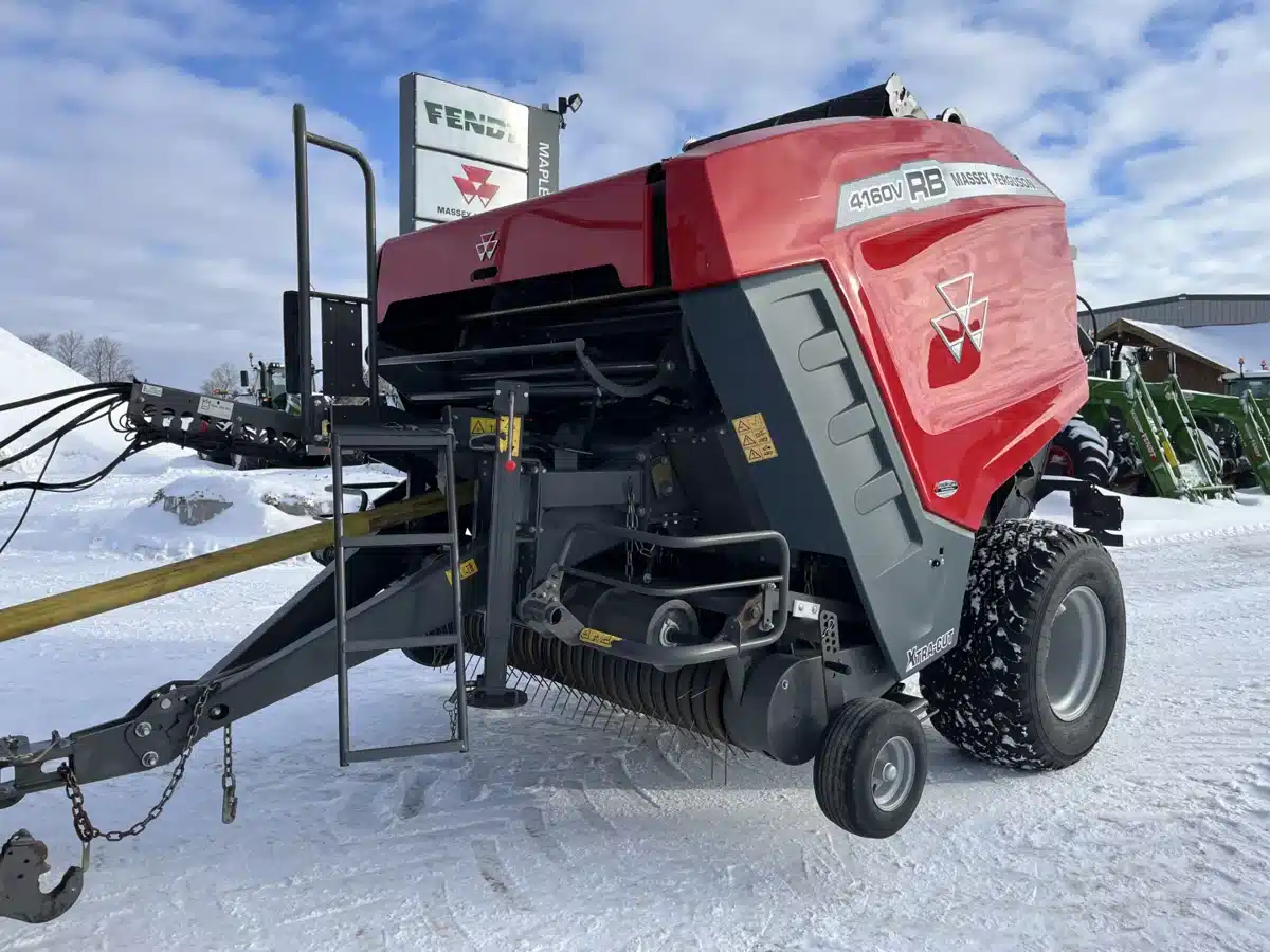 Gallery image 1 for 2023 Massey Ferguson RB 4160V Round Baler