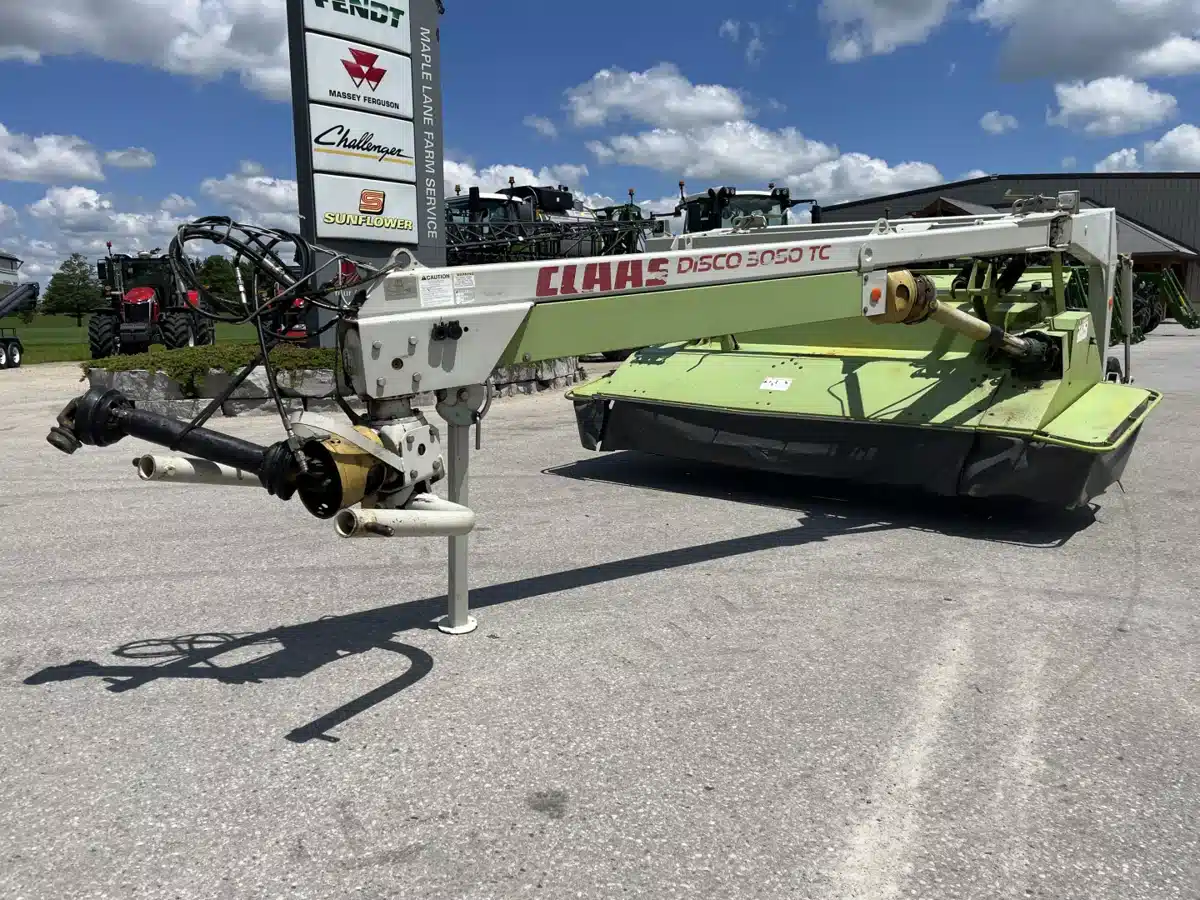 Photo de la Galerie 1 pour 2013 CLAAS 3050 TC Faucheuse-conditionneuse à disques