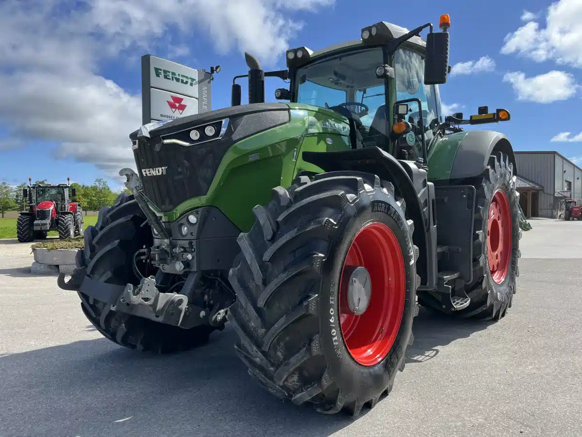 Gallery image 1 for 2016 Fendt 1038 VARIO Tractor