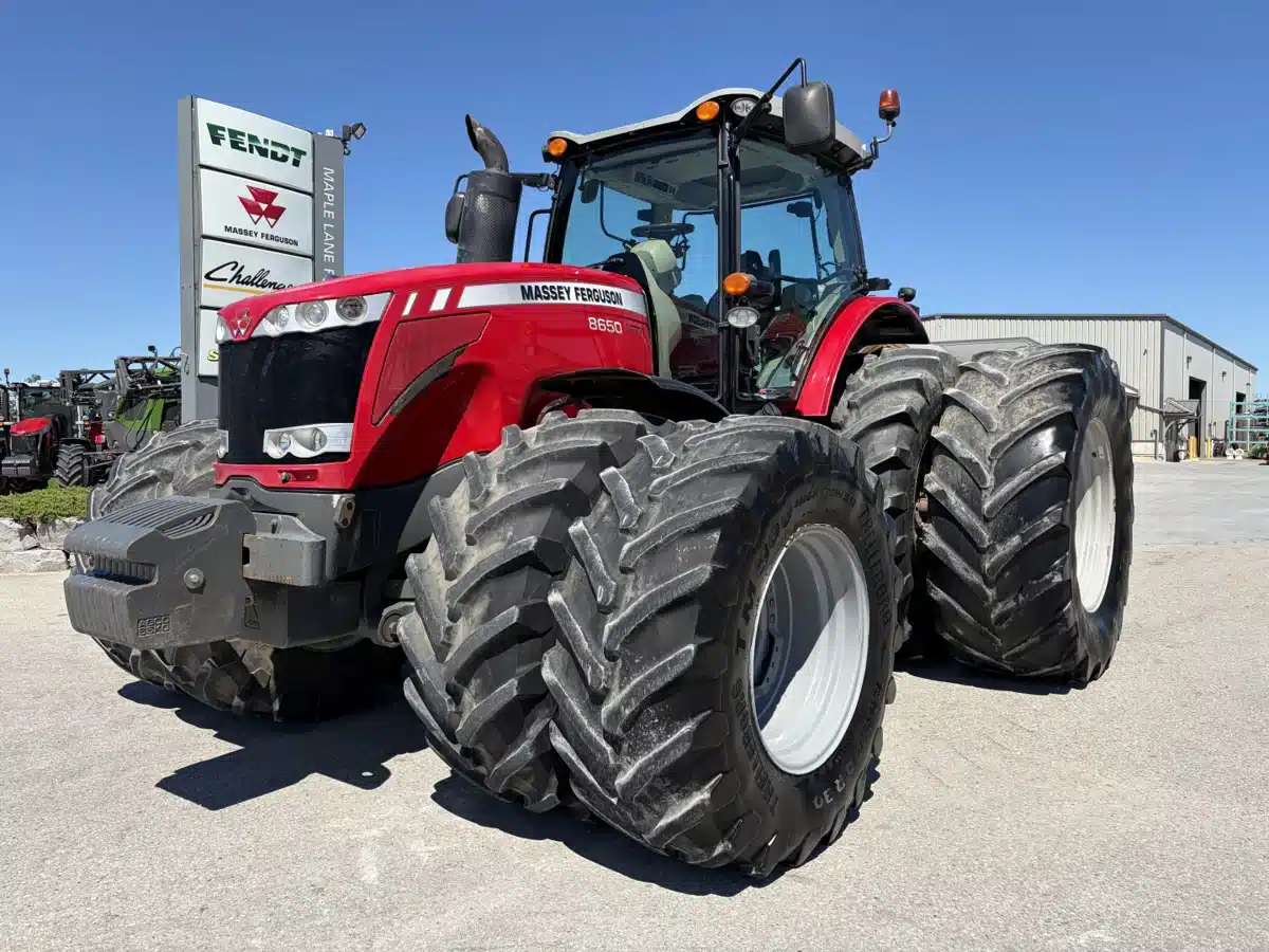 Gallery image 1 for 2013 Massey Ferguson 8650 Tractor