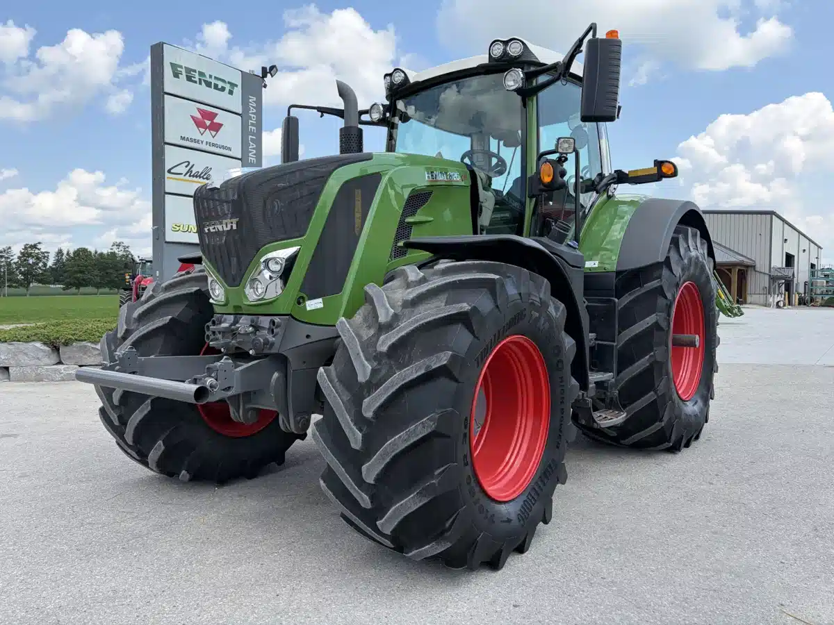 Gallery image 1 for 2022 Fendt 826 vario Tractor