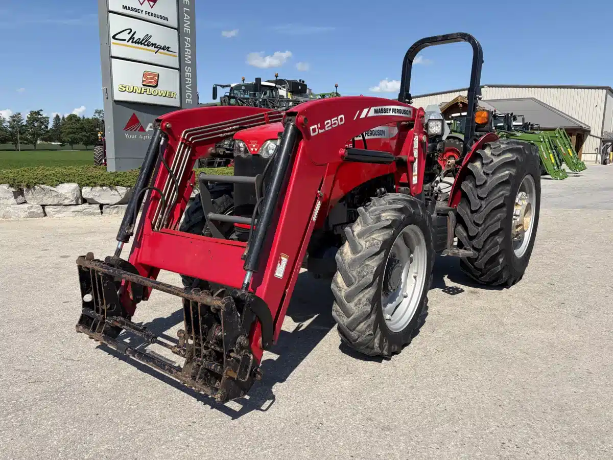 Gallery image 1 for 2012 Massey Ferguson 2635 Tractor