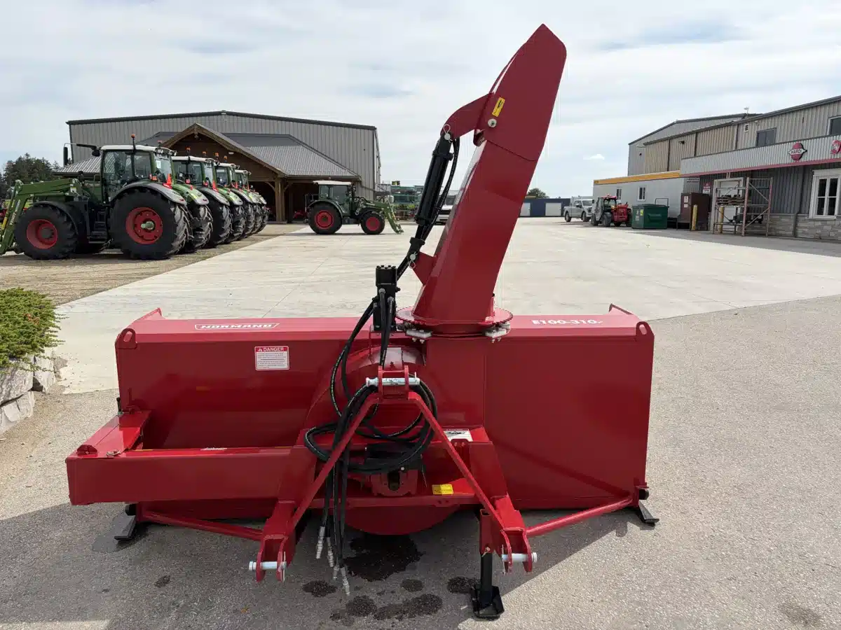 Gallery image 2 for Normand E100-310 Snow Blower