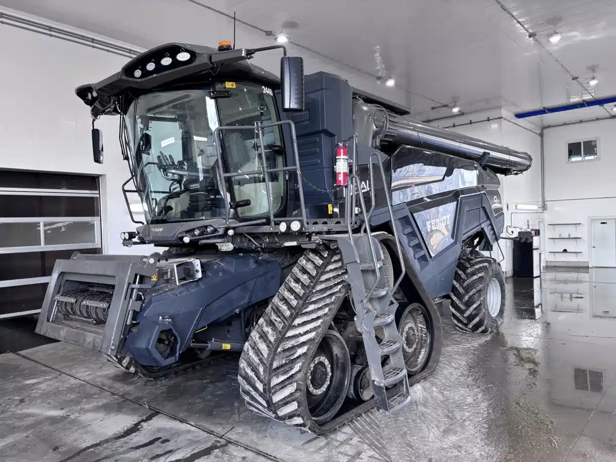 Photo de la Galerie 1 pour 2024 Fendt IDEAL 9T Batteuse