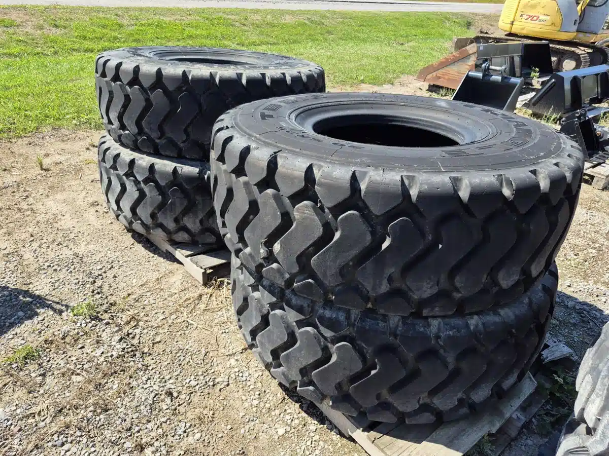Gallery image 2 for Triangle TB516 20.5R25 Tires
