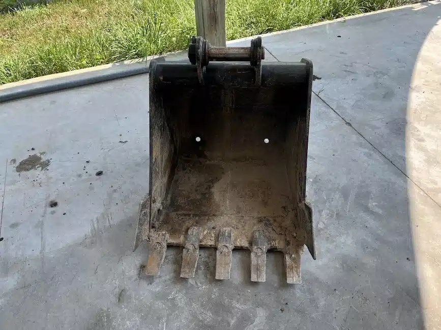 Photo de la Galerie 2 pour 2024 Hyundai Ind 26" Godet (bucket)