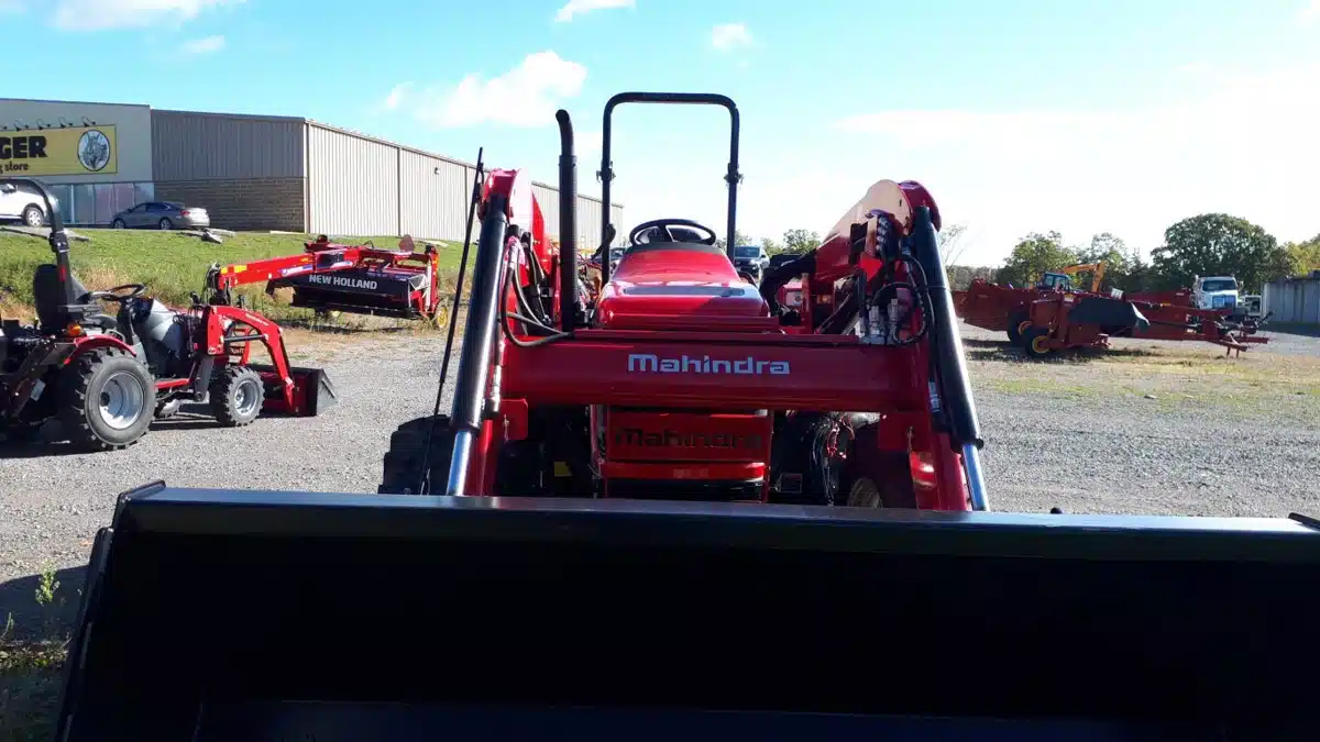 Photo de la Galerie 2 pour 2022 Mahindra 6075 Tracteur