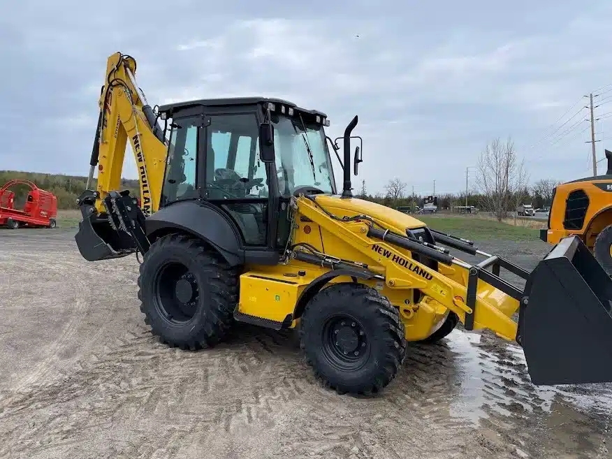 Photo de la Galerie 1 pour 2022 New Holland B75D Rétrocaveuse