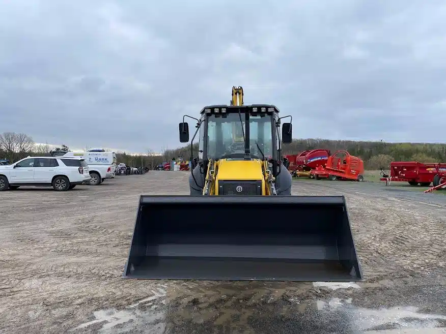 Photo de la Galerie 2 pour 2022 New Holland B75D Rétrocaveuse