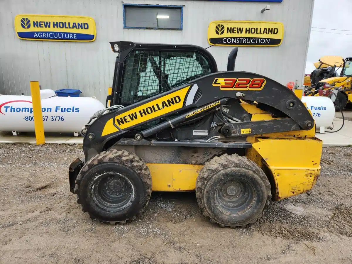 Gallery image 2 for 2021 New Holland L328 Skid Steer