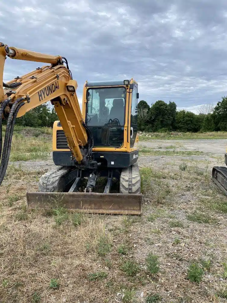 Gallery image 2 for 2016 Hyundai Ind ROBEX 60CR-9A Excavator