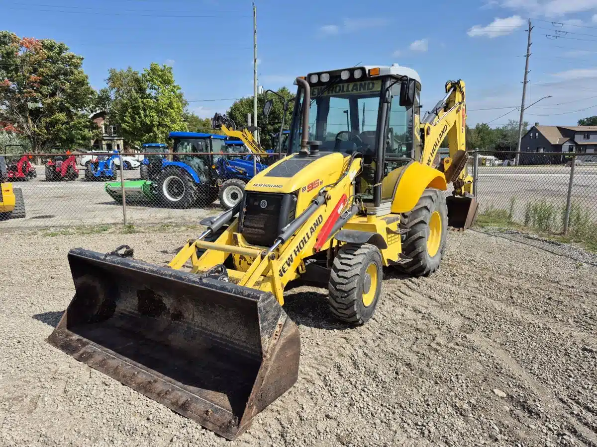 Gallery image 2 for 2009 New Holland B95B Backhoe