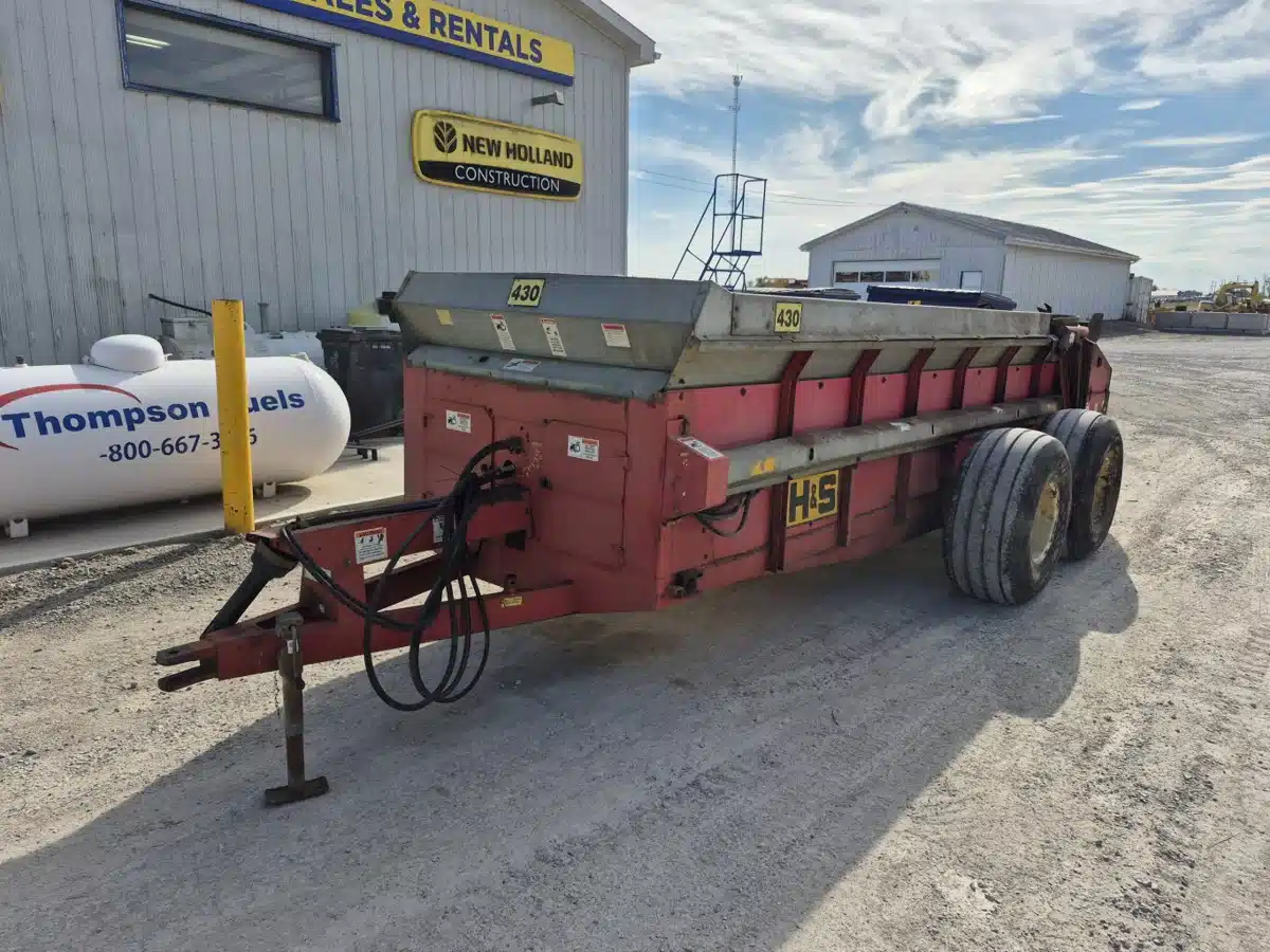 Gallery image 2 for 2005 H&S 430 Manure Spreader