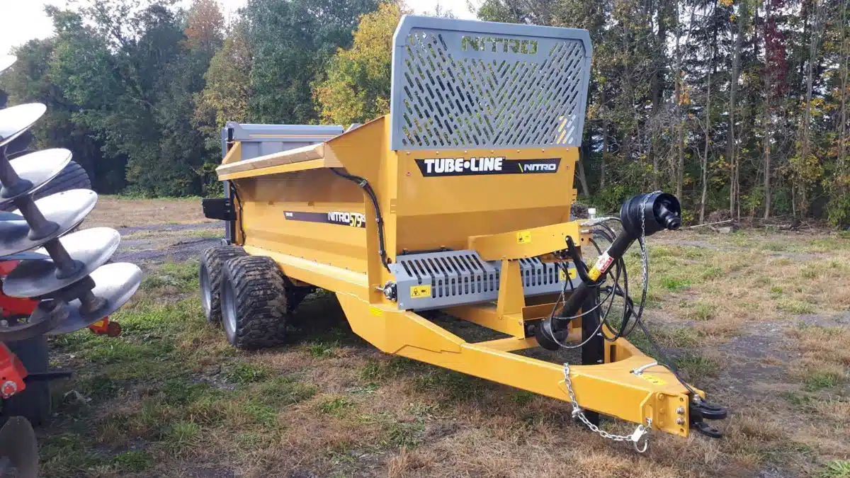 Photo de la Galerie 2 pour Tubeline Manufacturing Nitro 575RS Épandeur à fumier
