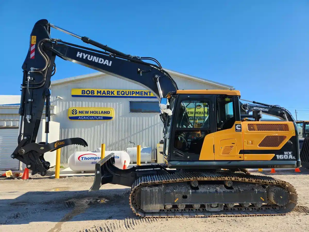 Gallery image 2 for Hyundai Ind HX130A LCR Excavator