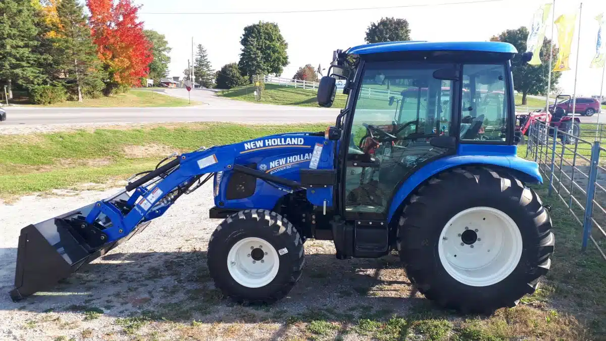 Photo de la Galerie 1 pour New Holland BOOMER 55 Tracteur