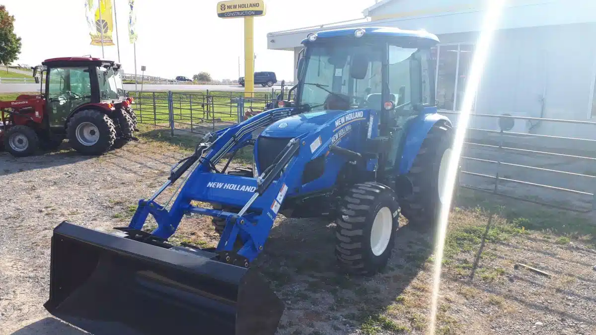 Photo de la Galerie 2 pour New Holland BOOMER 55 Tracteur