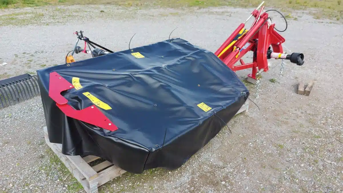 Gallery image 2 for New Holland DuraDisc 107M Disc Mower