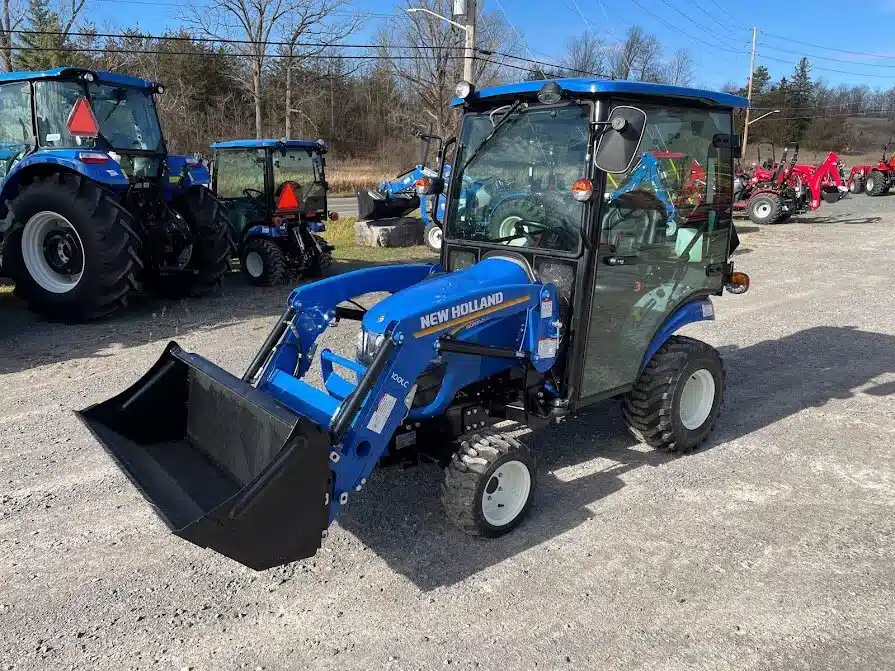 Photo de la Galerie 1 pour New Holland WORKMASTER 25S Tracteur