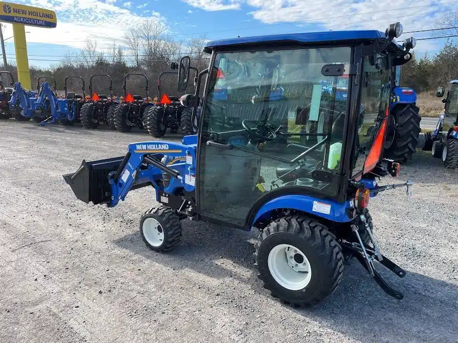 Photo de la Galerie 2 pour New Holland WORKMASTER 25S Tracteur