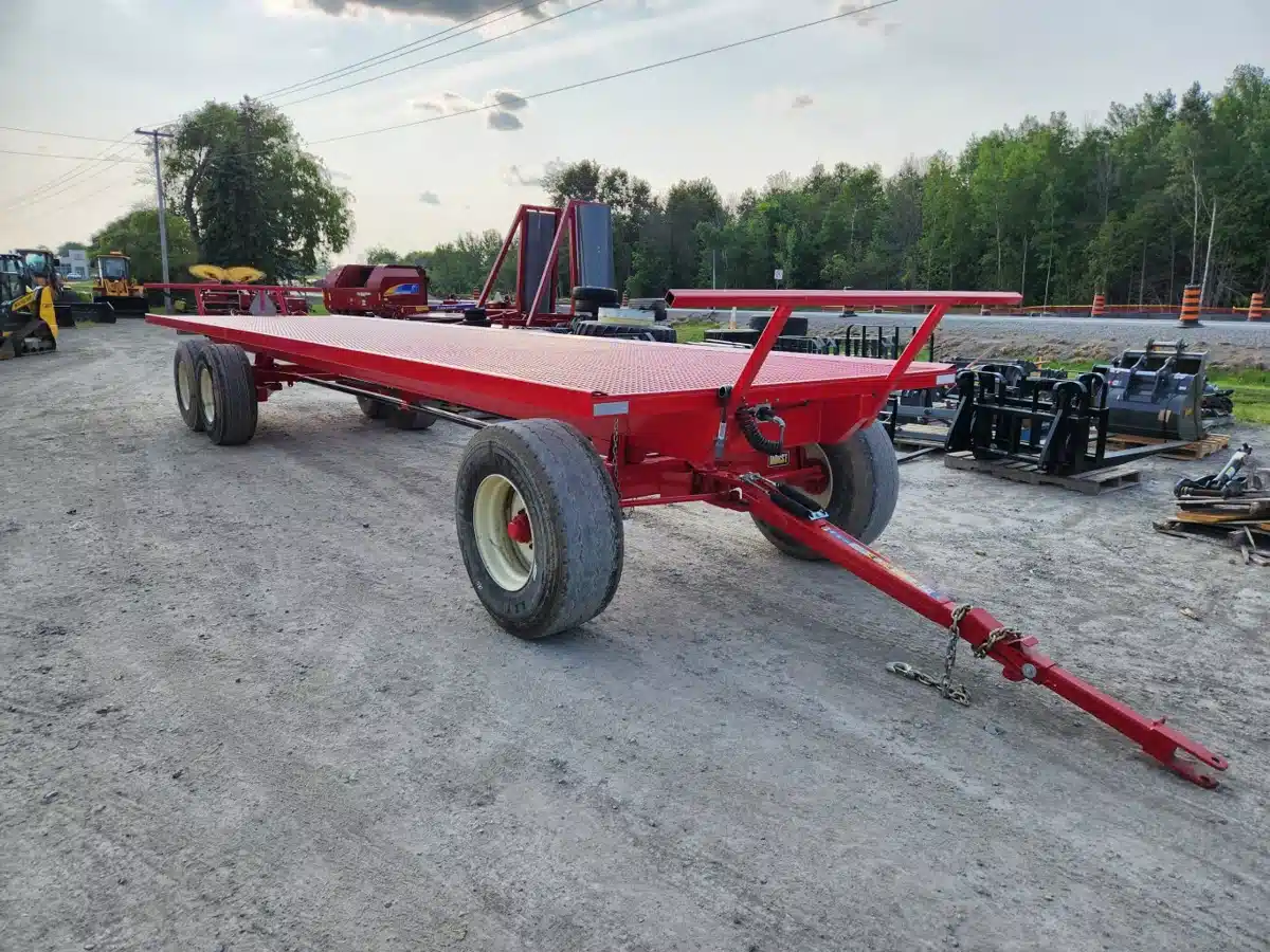 Gallery image 2 for Creekbank Welding 36FT Bale Wagon