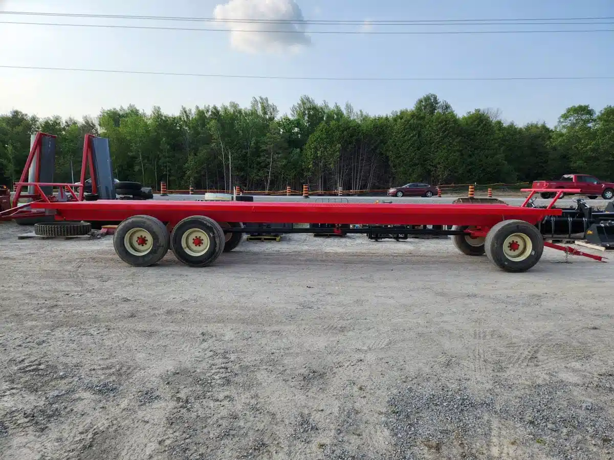Gallery image 1 for Creekbank Welding 36FT Bale Wagon