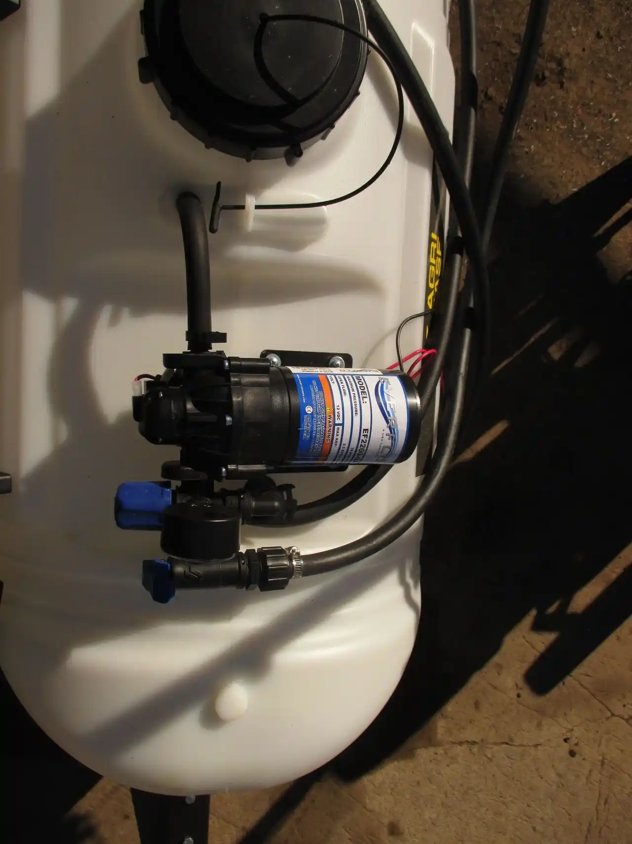Gallery image 2 for New AgriEase 25 Gallon Sprayer - Pull Type