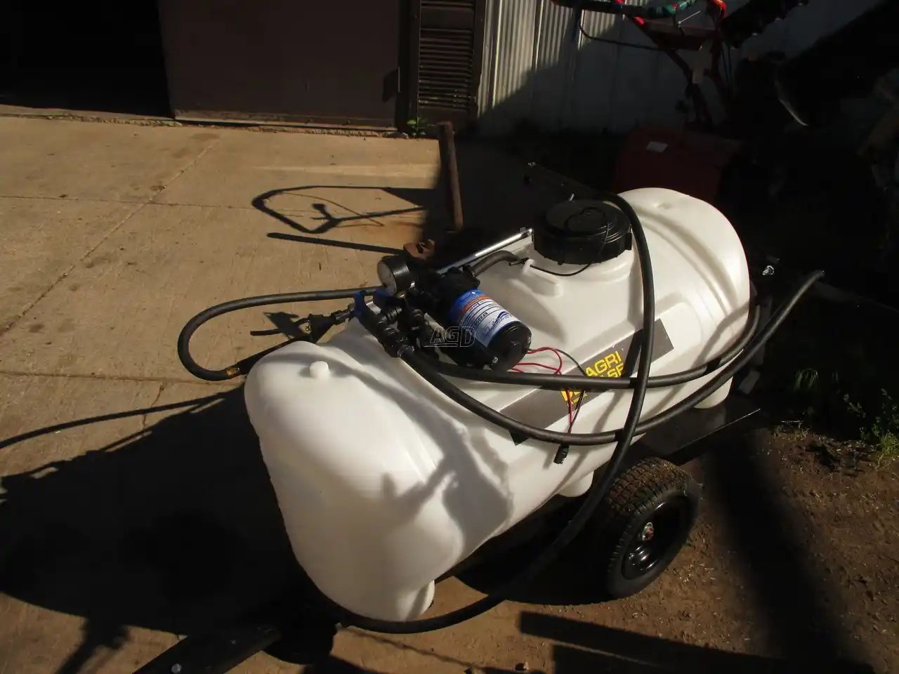 Gallery image 1 for New AgriEase 25 Gallon Sprayer - Pull Type