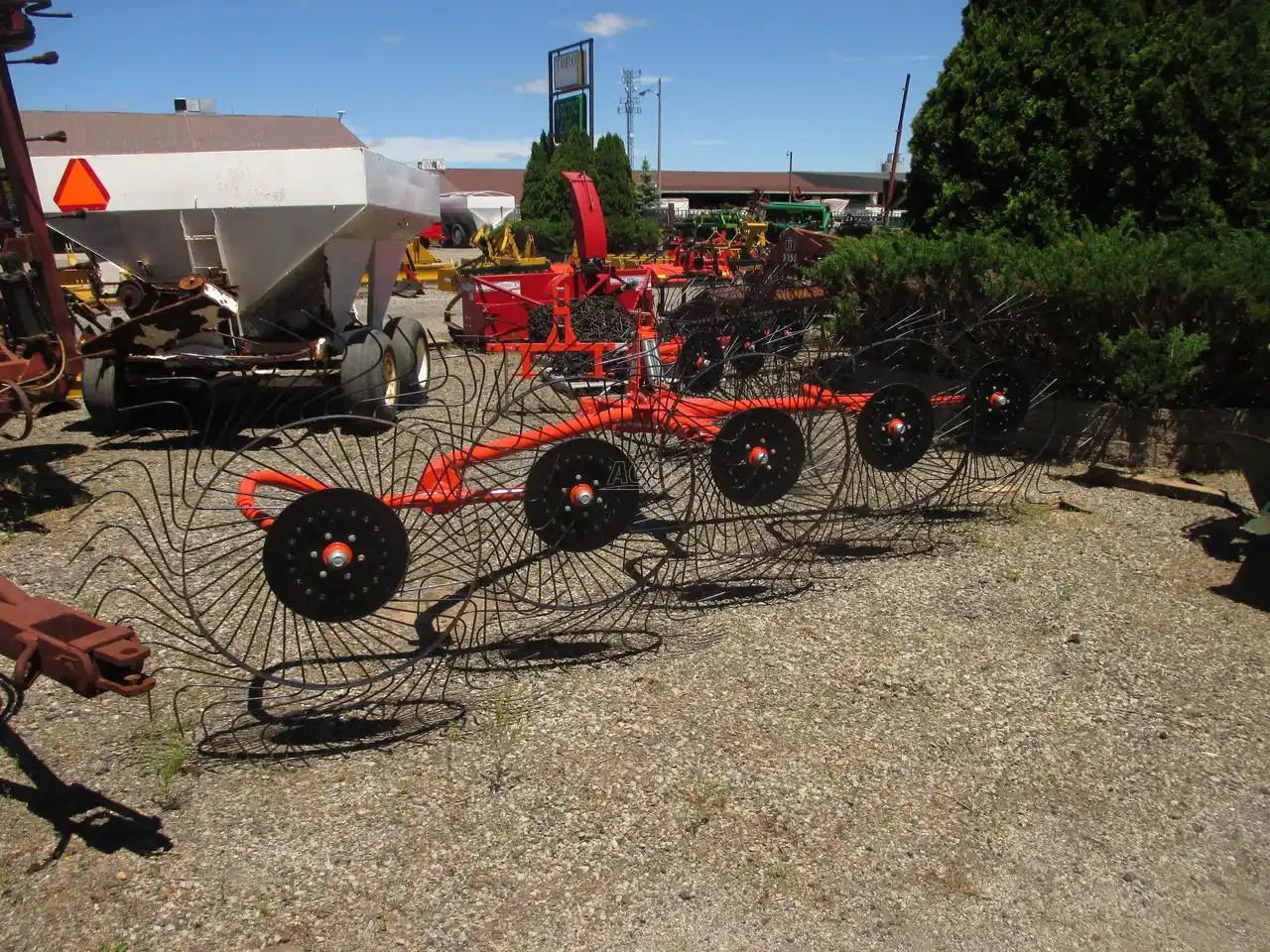 Gallery image 1 for New Befco RS2-05R Rake