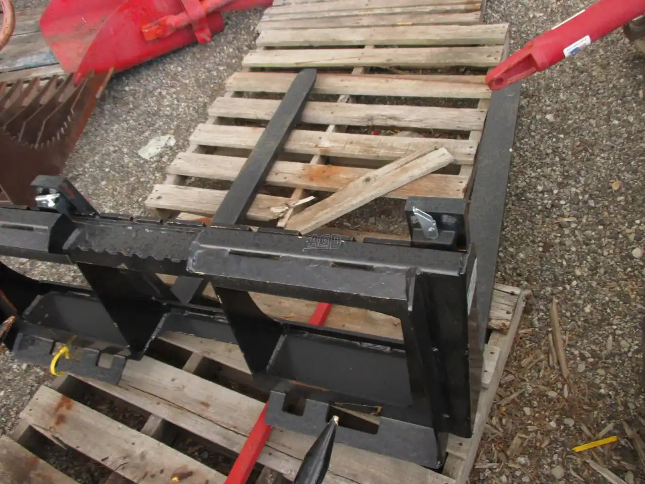 Gallery image 1 for HLA Attachments 1200 LBS Pallet Fork
