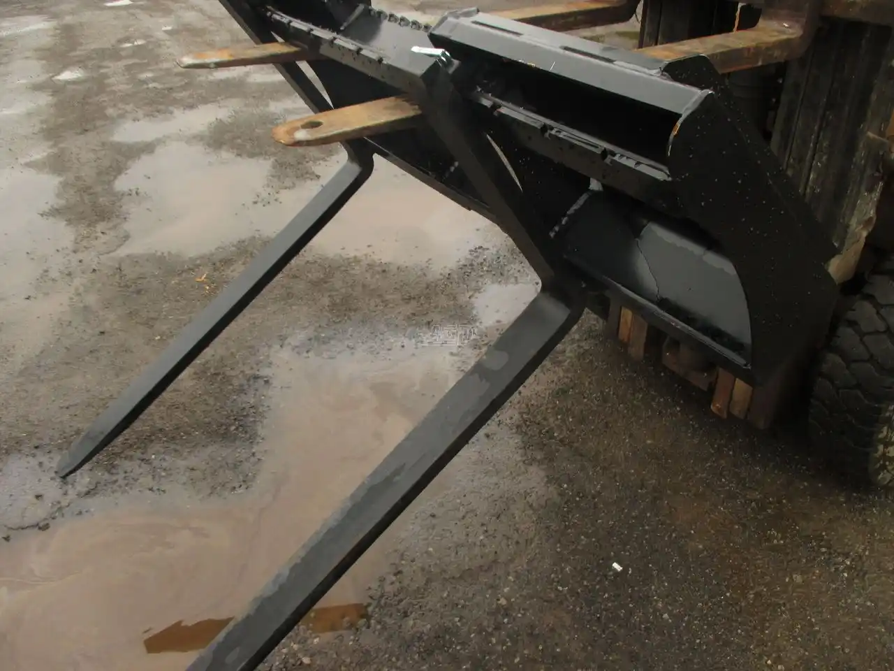 Gallery image 1 for New HLA Attachments HD1242 Pallet Fork