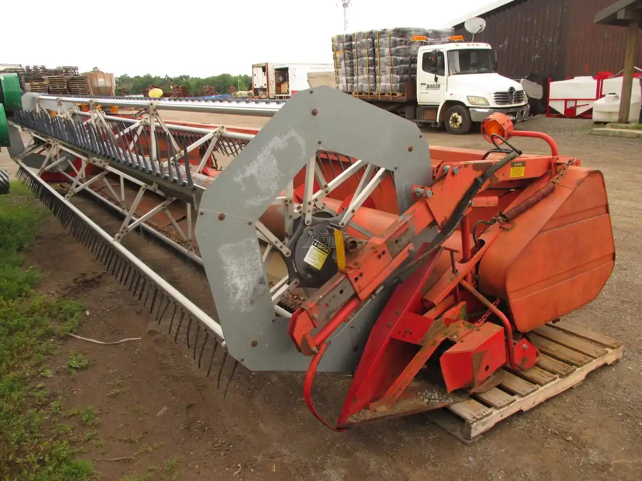 Gallery image 1 for Used Massey Ferguson 9750 Header - Flex