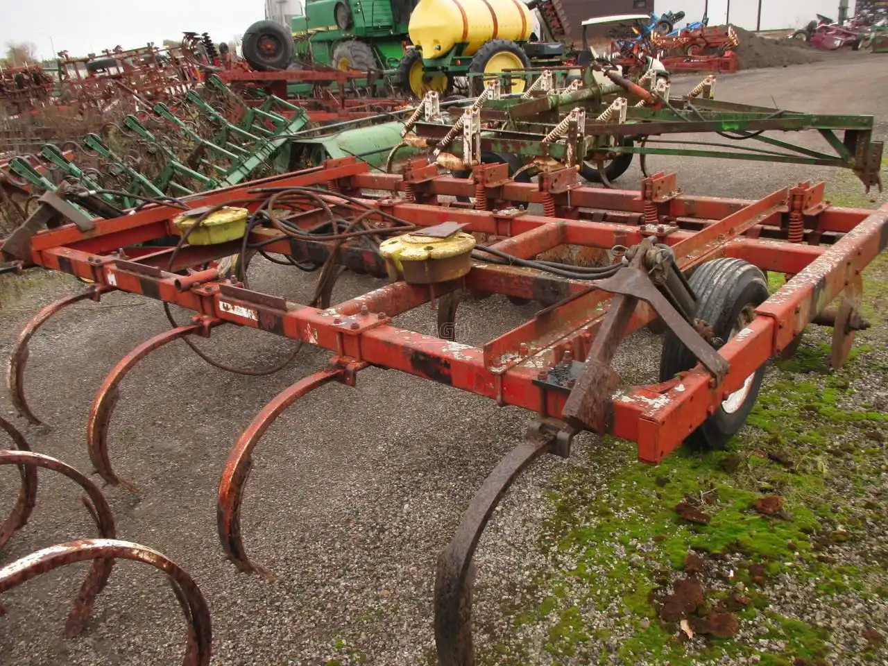 Gallery image 1 for Used International Harvester 6000 Disc Chisel