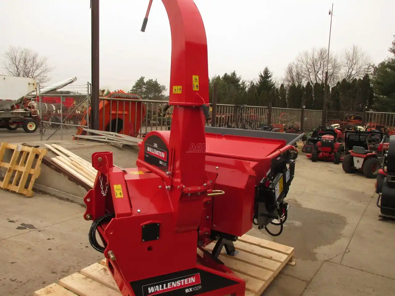 Gallery image 2 for New Wallenstein BX102R Wood Chipper