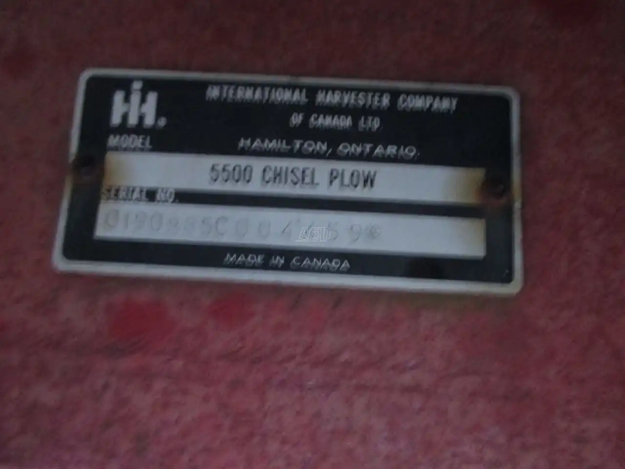 Gallery image 2 for Used International Harvester 5500 Chisel Plow