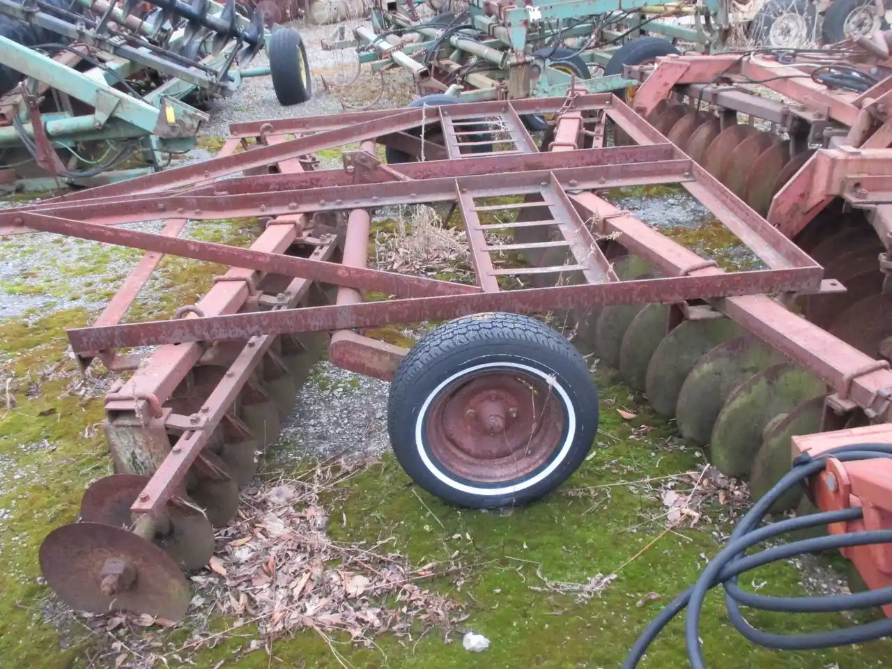 Gallery image 2 for Used International Harvester 37 Disc